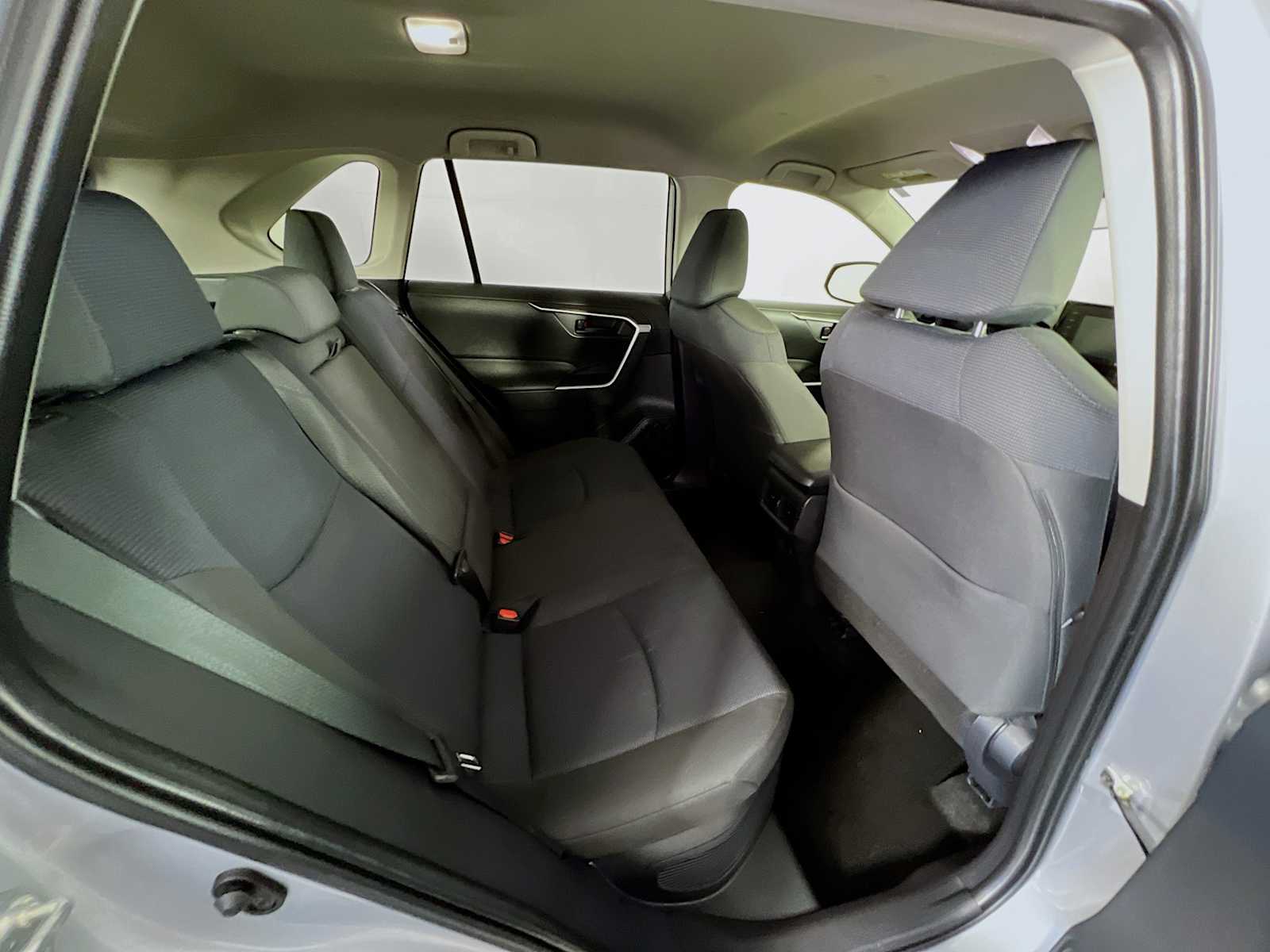 2022 Toyota RAV4 Hybrid LE - Photo 25