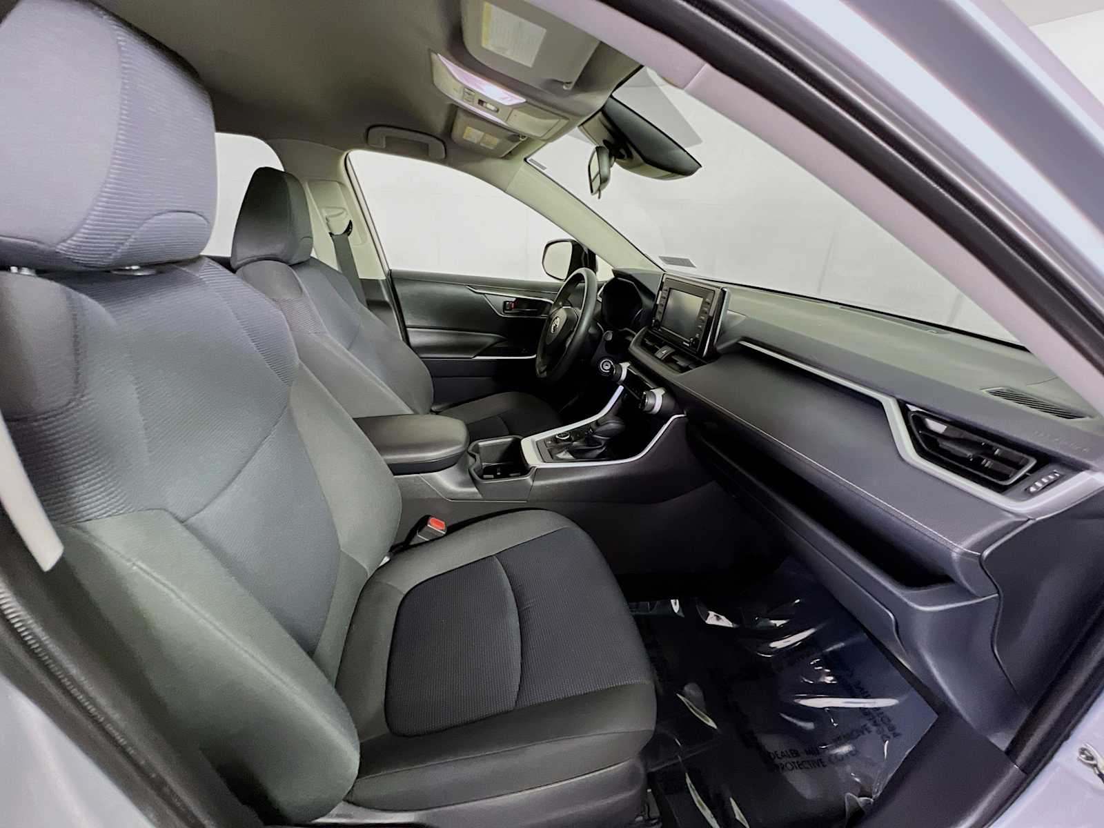 2022 Toyota RAV4 Hybrid LE - Photo 26