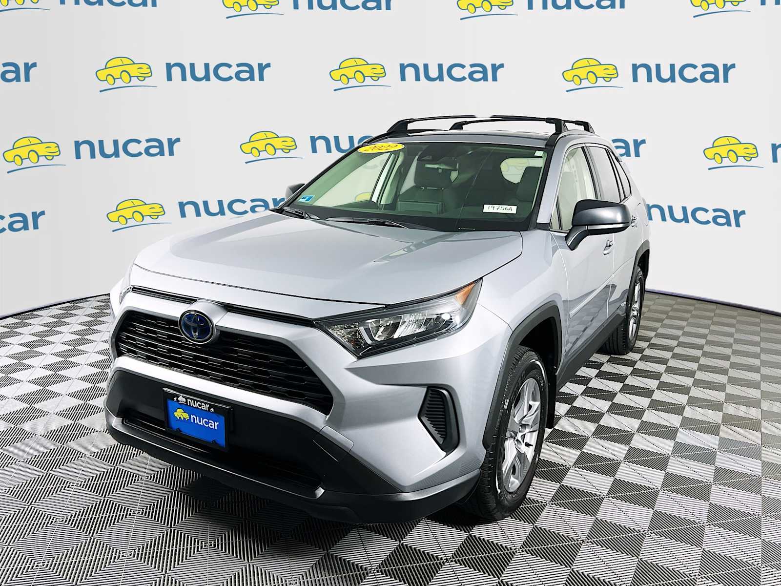 2022 Toyota RAV4 Hybrid LE - Photo 3