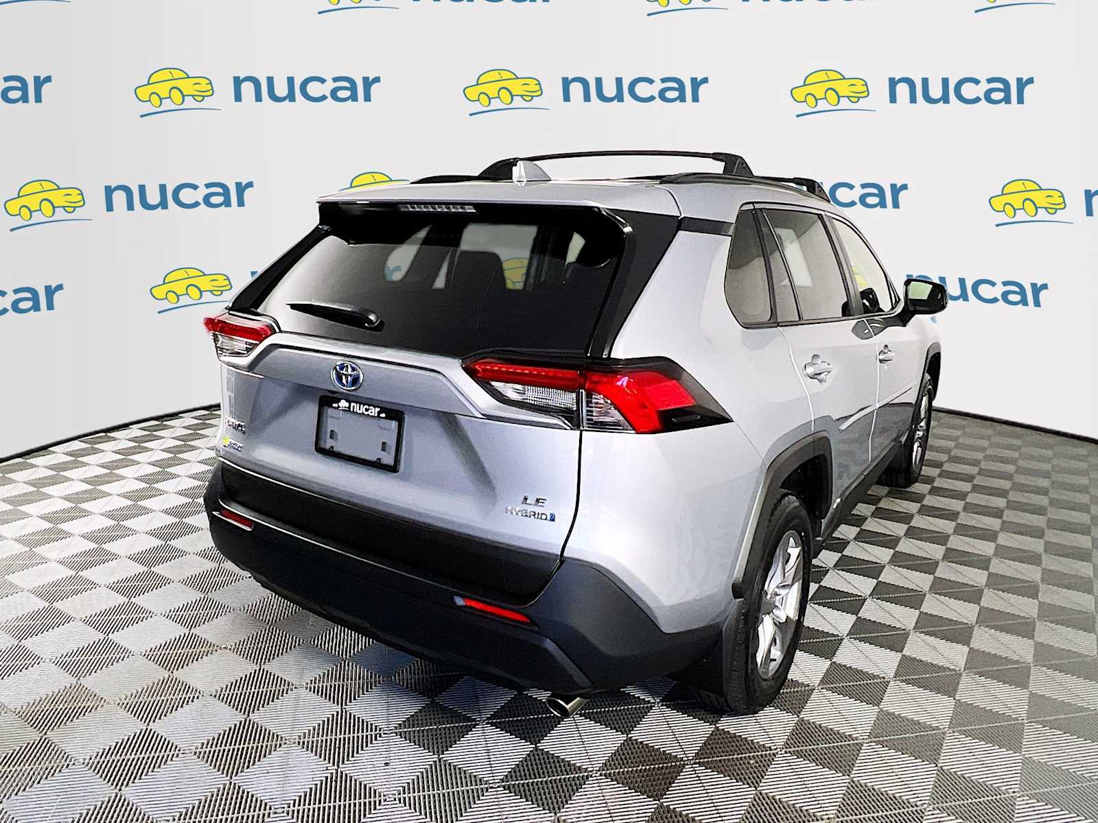 2022 Toyota RAV4 Hybrid LE - Photo 7