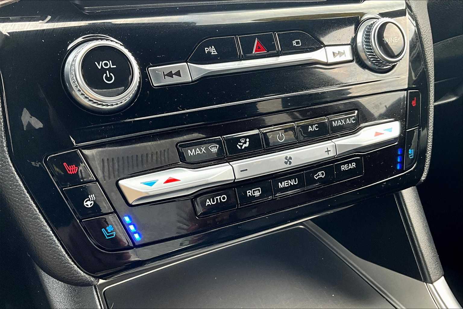 2022 Ford Explorer Limited - Photo 27