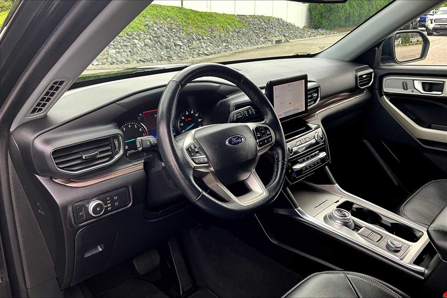 2022 Ford Explorer Limited - Photo 8