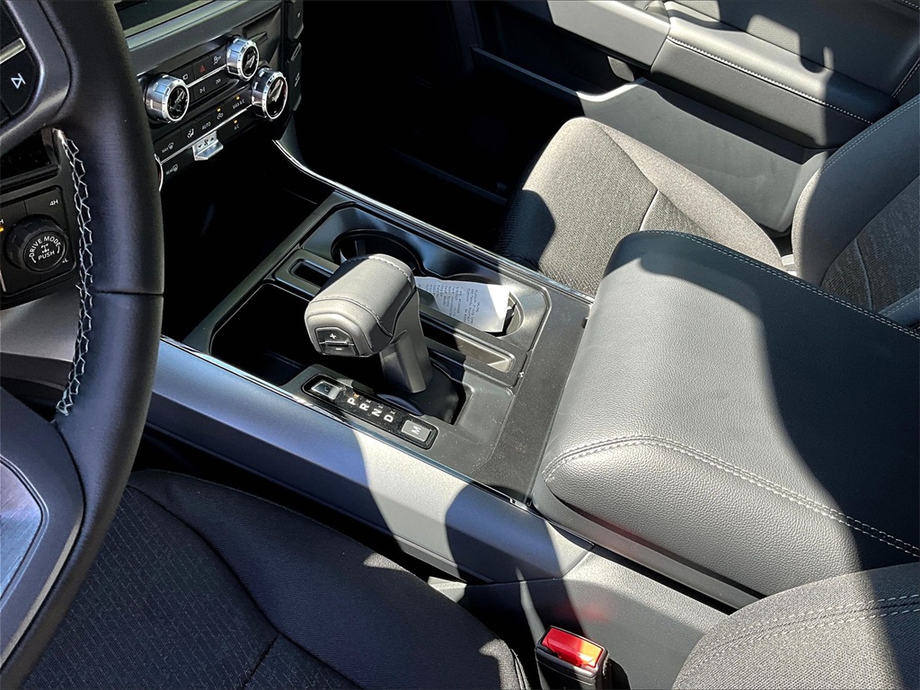2025 Ford F-150 XLT - Photo 9