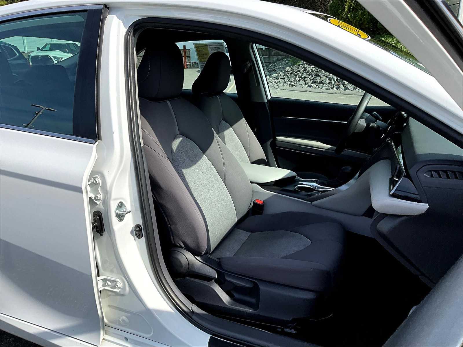 2023 Toyota Camry LE - Photo 11