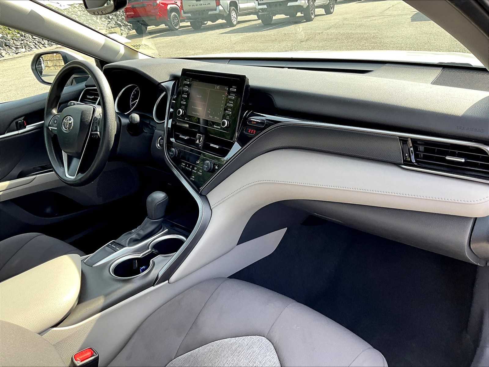 2023 Toyota Camry LE - Photo 14