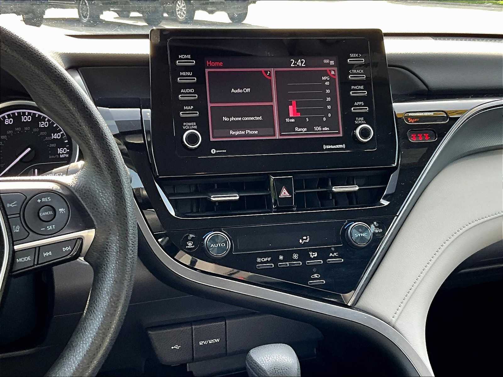 2023 Toyota Camry LE - Photo 18