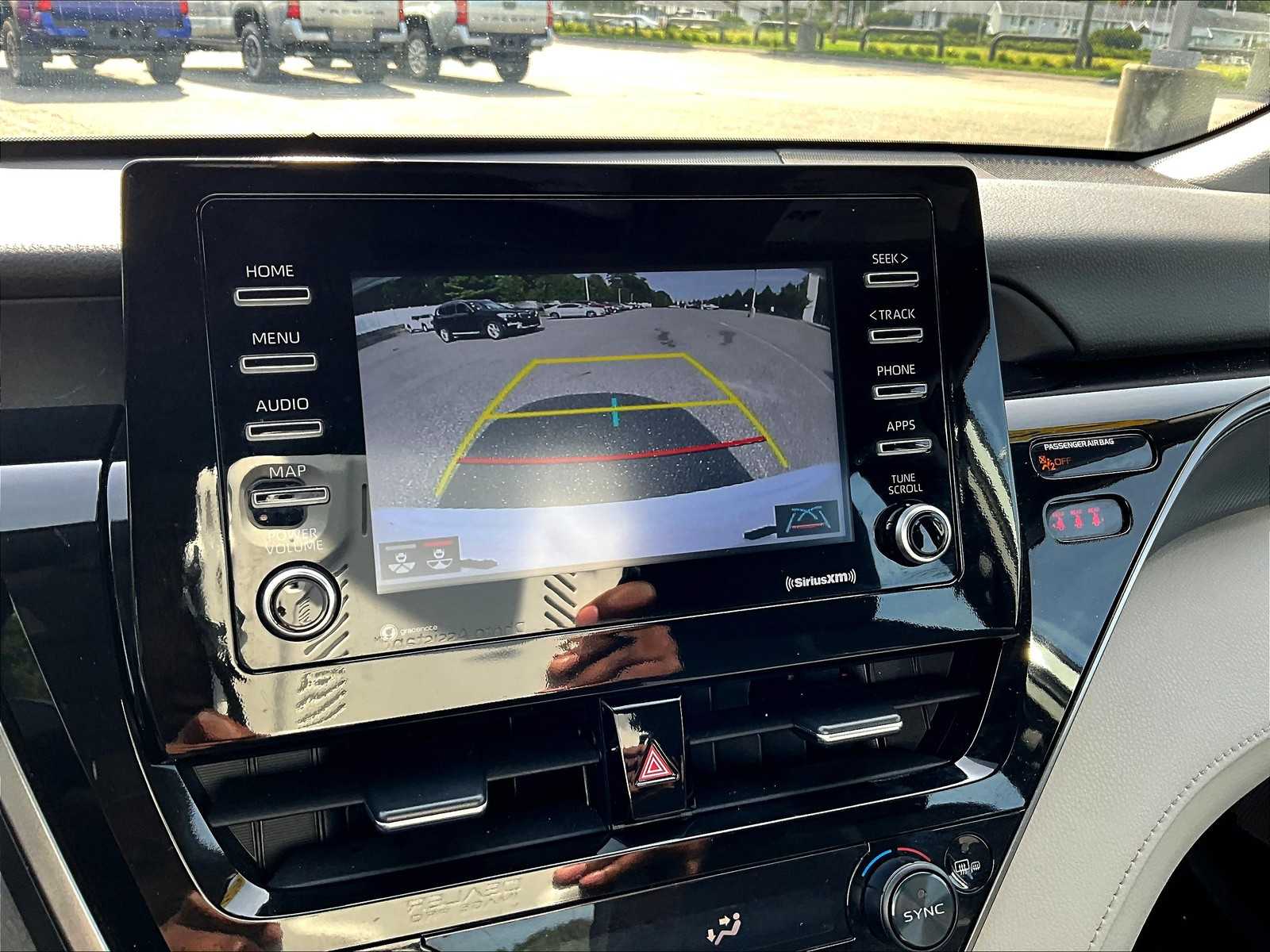 2023 Toyota Camry LE - Photo 19