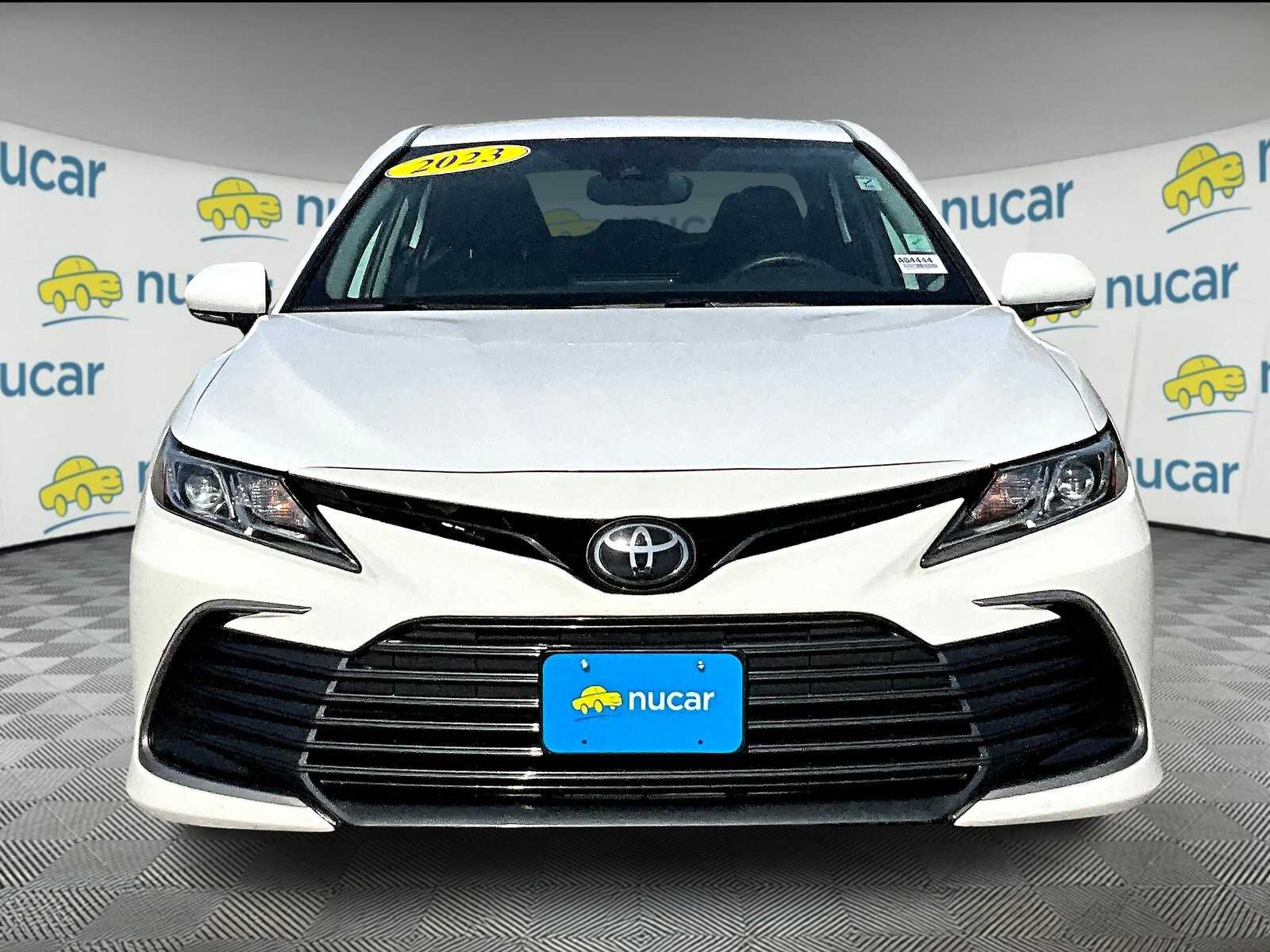 2023 Toyota Camry LE - Photo 2