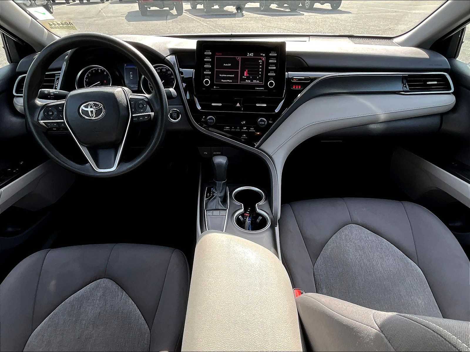 2023 Toyota Camry LE - Photo 21