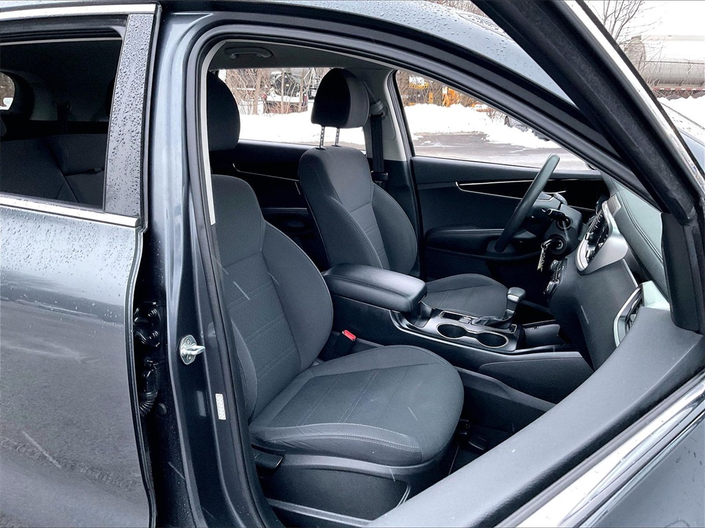 2020 Kia Sorento LX - Photo 11