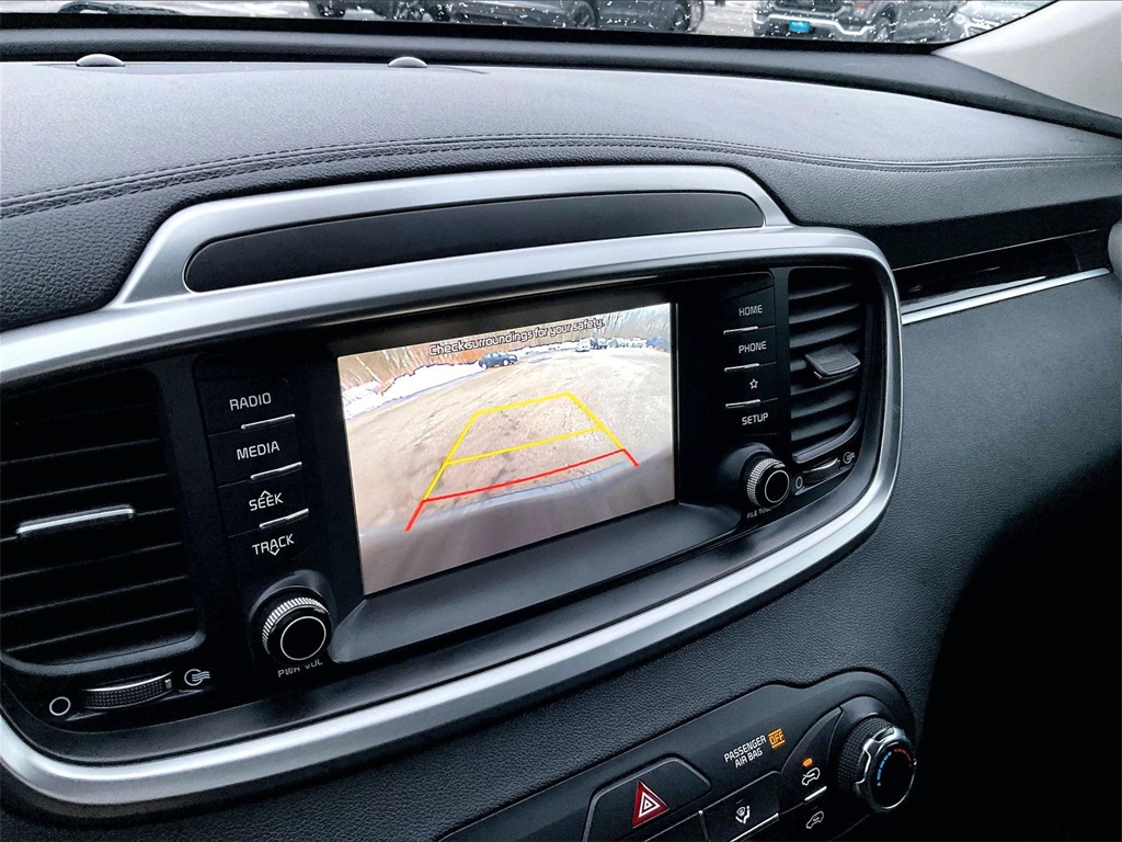 2020 Kia Sorento LX - Photo 15
