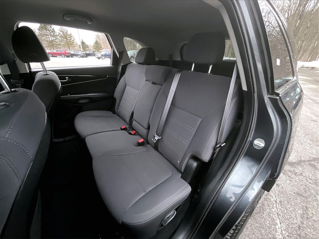 2020 Kia Sorento LX - Photo 24