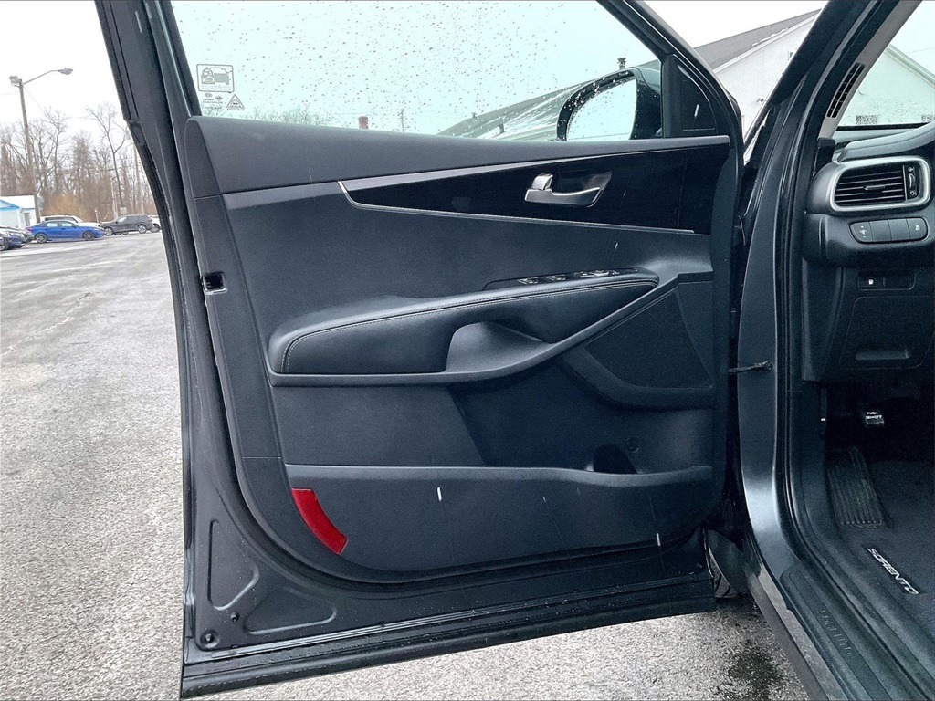 2020 Kia Sorento LX - Photo 9