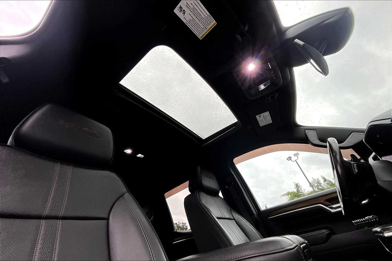 2022 Chevrolet Silverado 1500 High Country - Photo 22