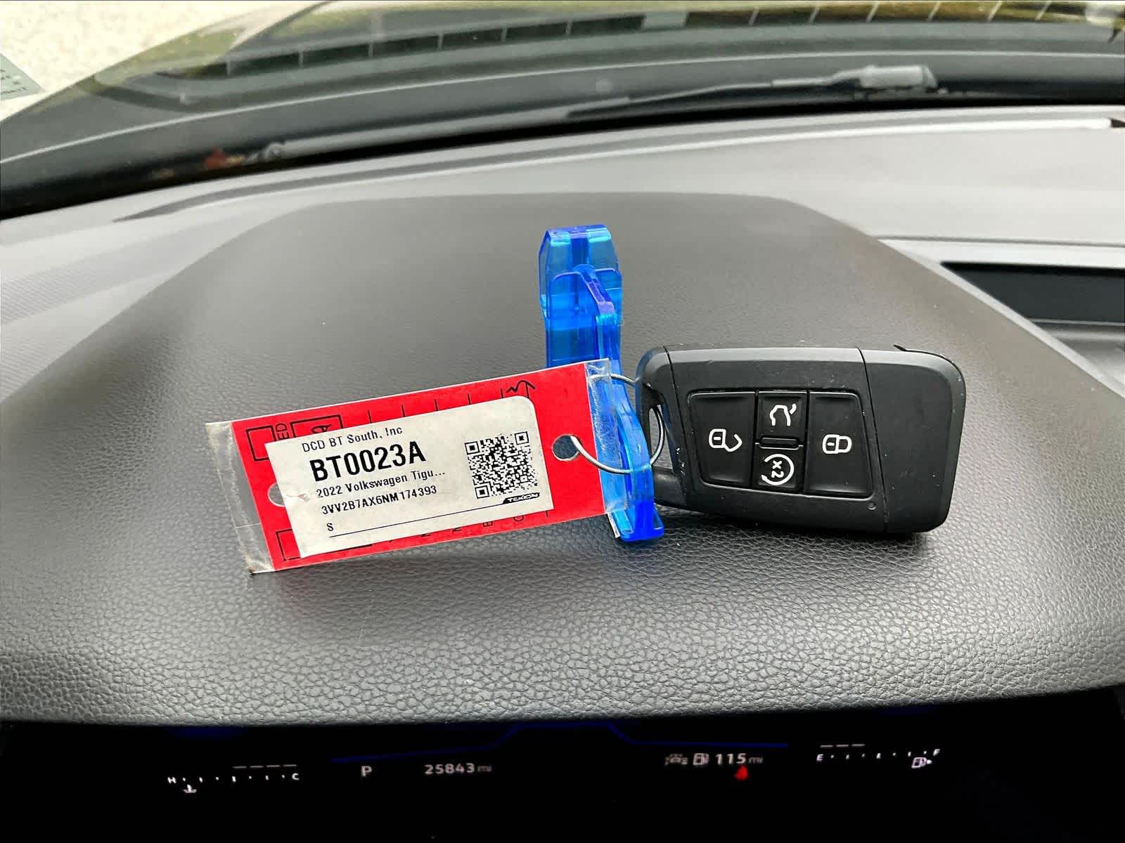 2022 Volkswagen Tiguan SE - Photo 31