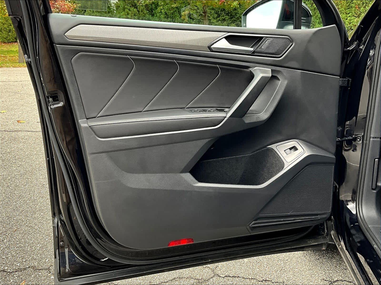 2022 Volkswagen Tiguan SE - Photo 9