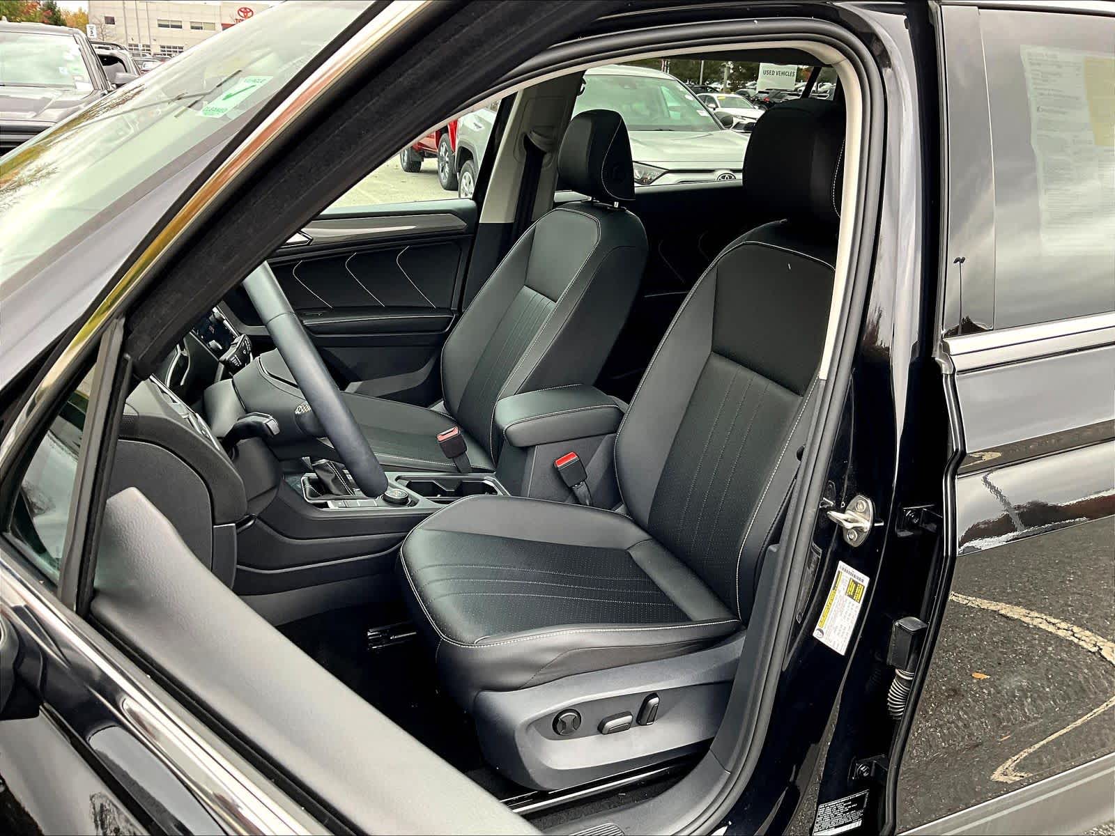 2022 Volkswagen Tiguan SE - Photo 10