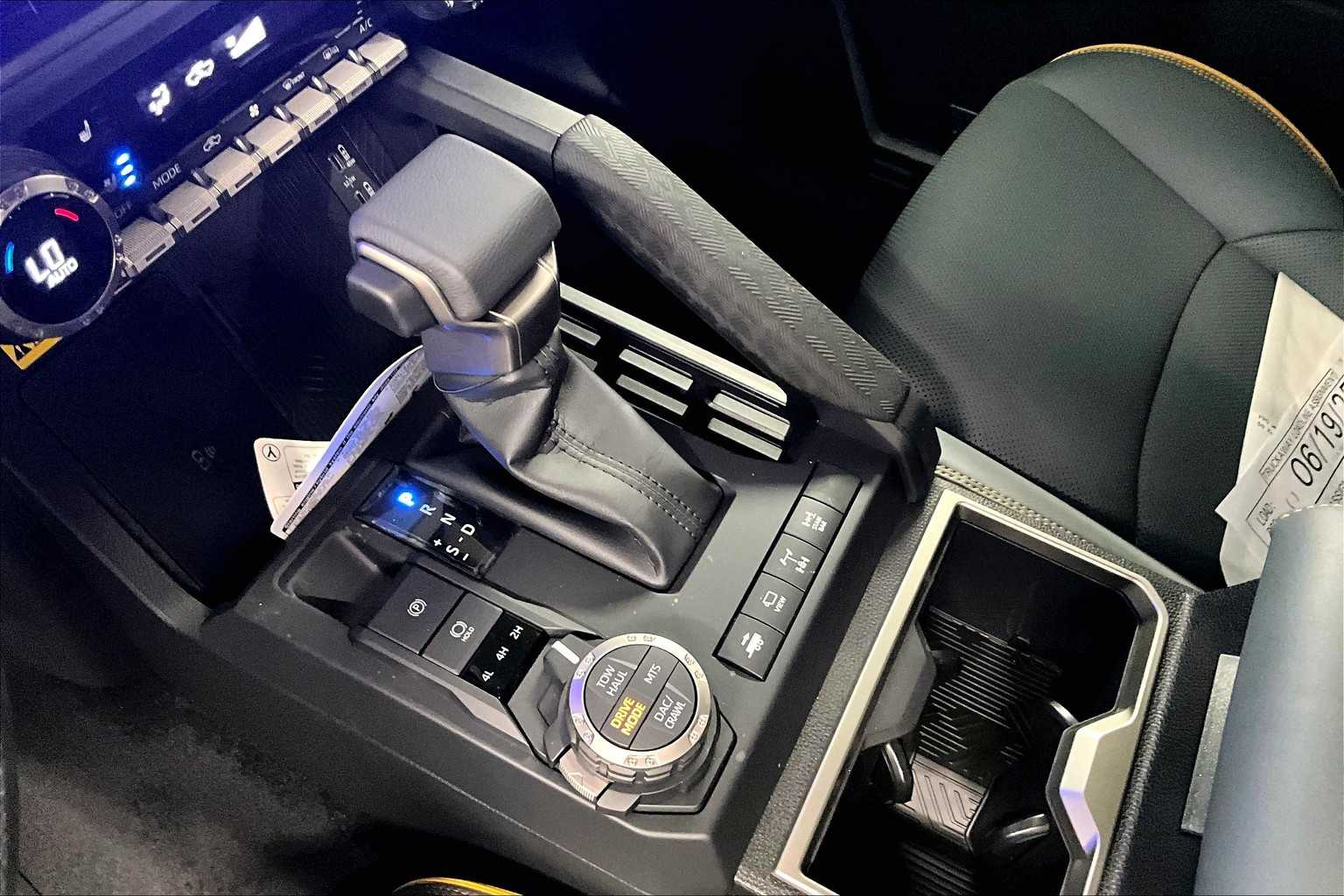 2025 Toyota Tacoma Trailhunter Hybrid - Photo 14
