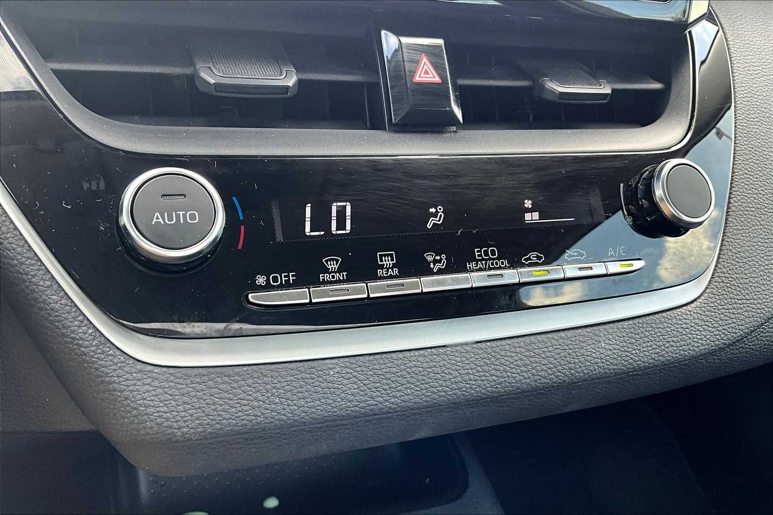 2023 Toyota Corolla LE - Photo 26