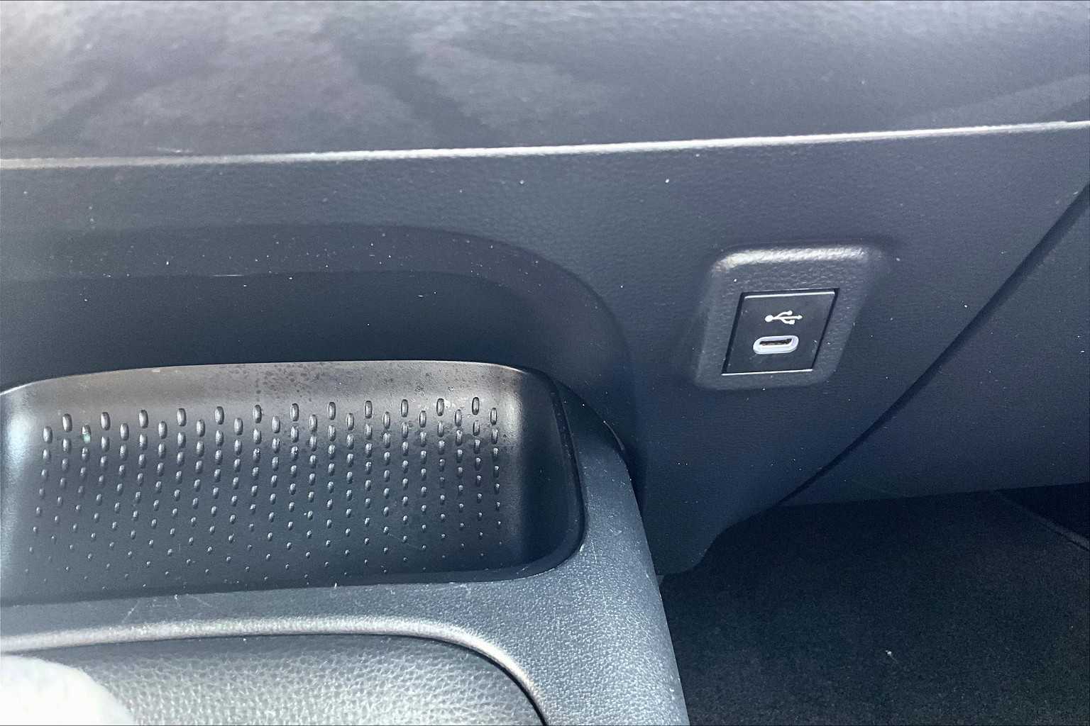 2023 Toyota Corolla LE - Photo 27