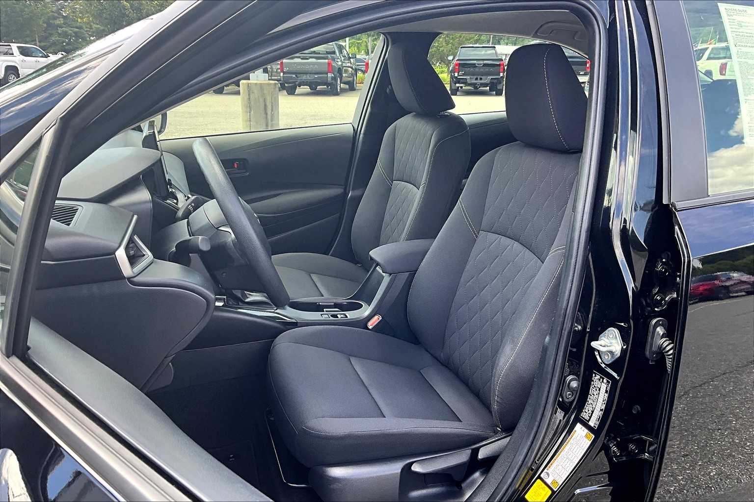 2023 Toyota Corolla LE - Photo 10
