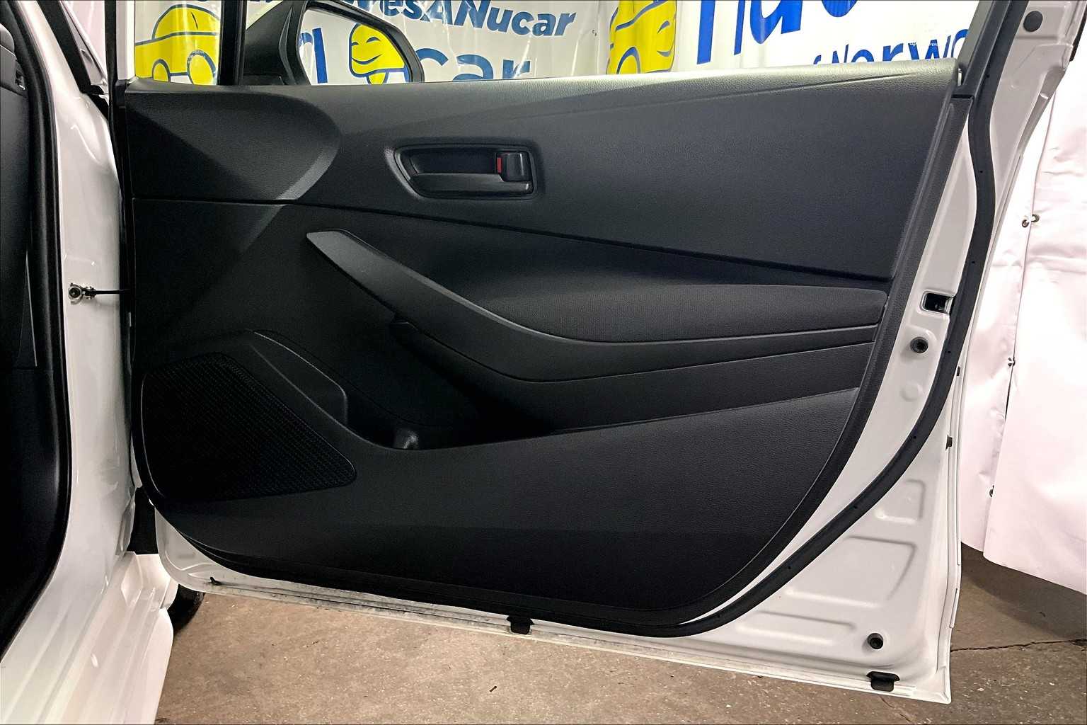 2022 Toyota Corolla LE - Photo 12