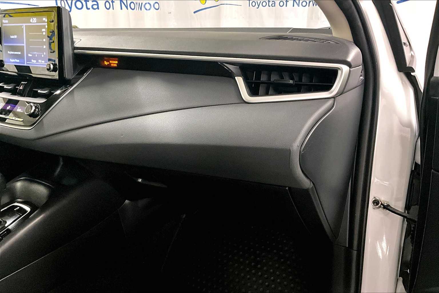 2022 Toyota Corolla LE - Photo 13