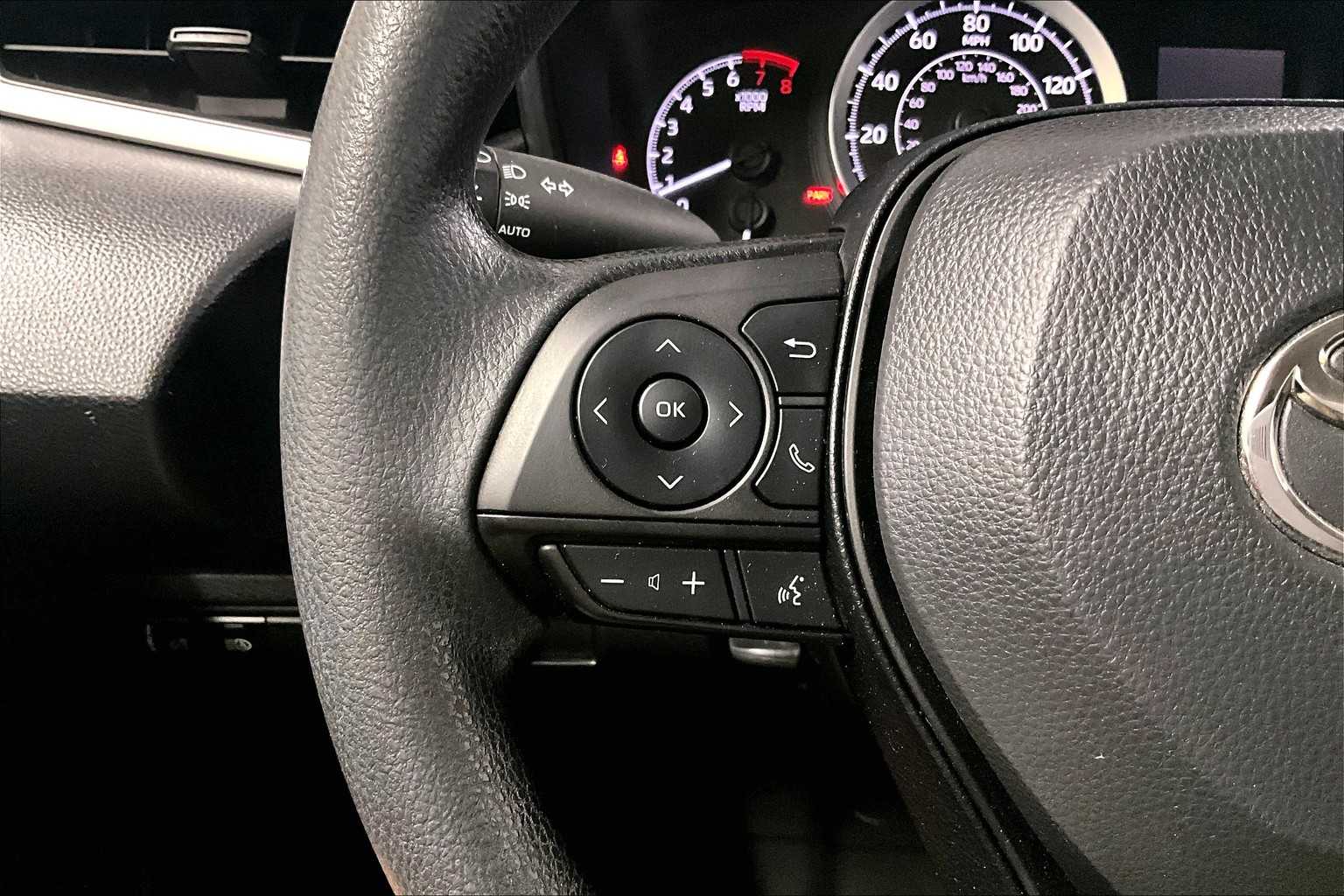 2022 Toyota Corolla LE - Photo 22