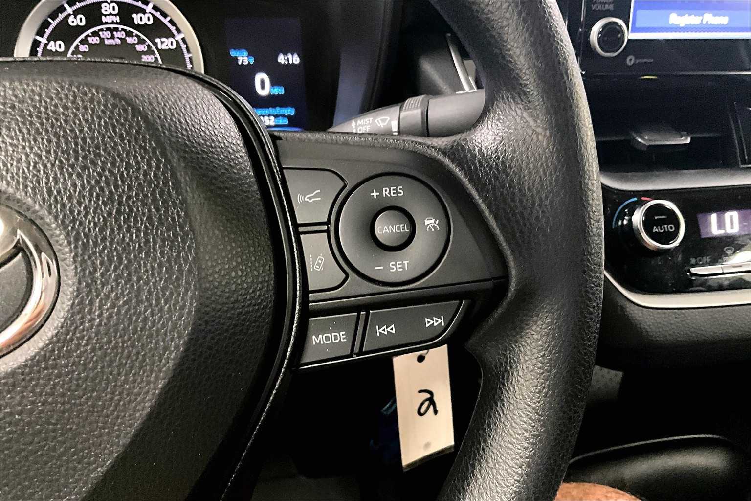 2022 Toyota Corolla LE - Photo 23