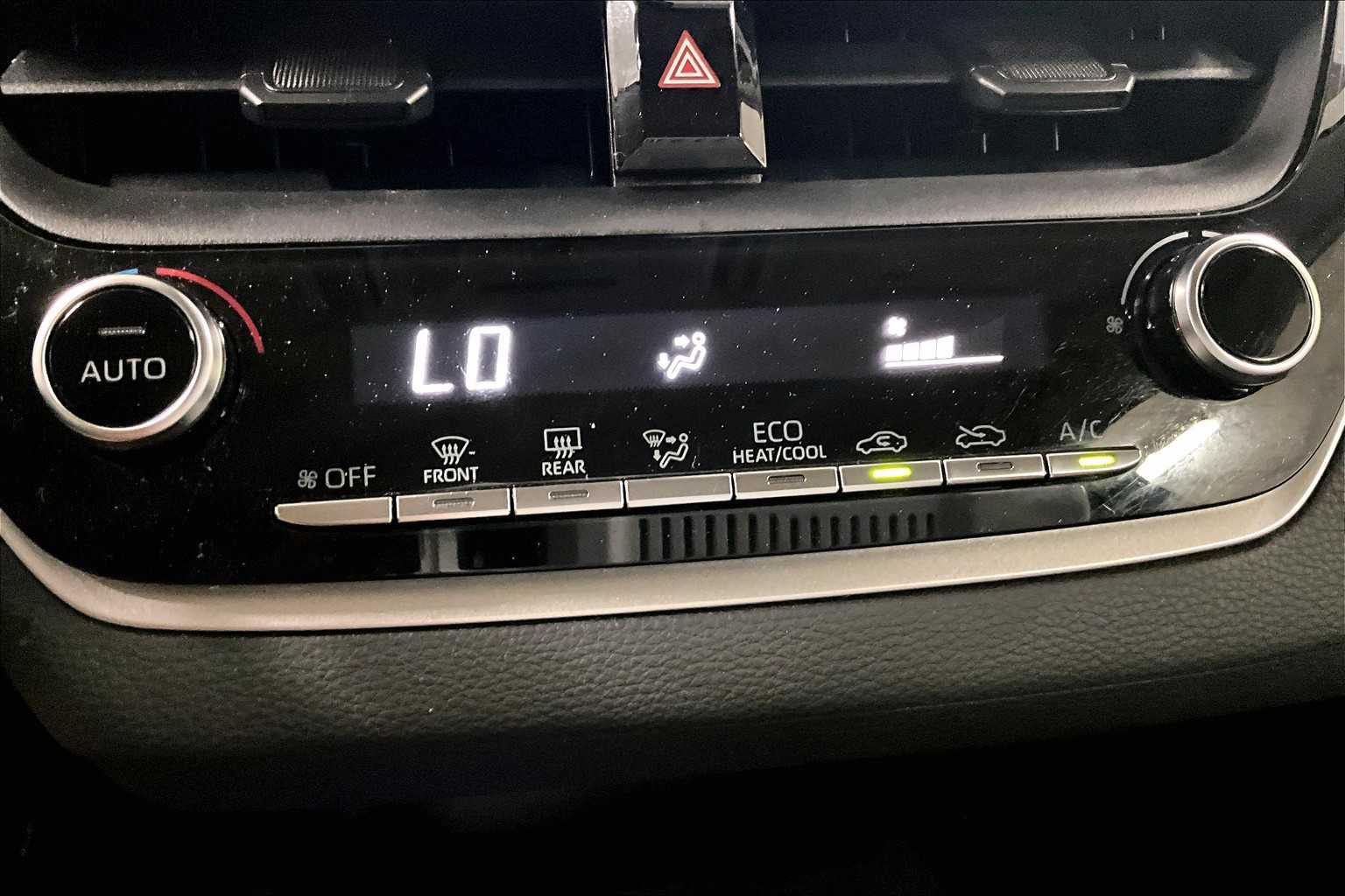 2022 Toyota Corolla LE - Photo 25