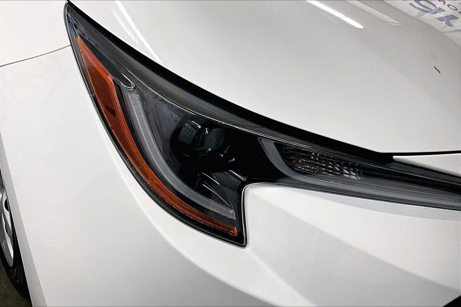 2022 Toyota Corolla LE - Photo 30