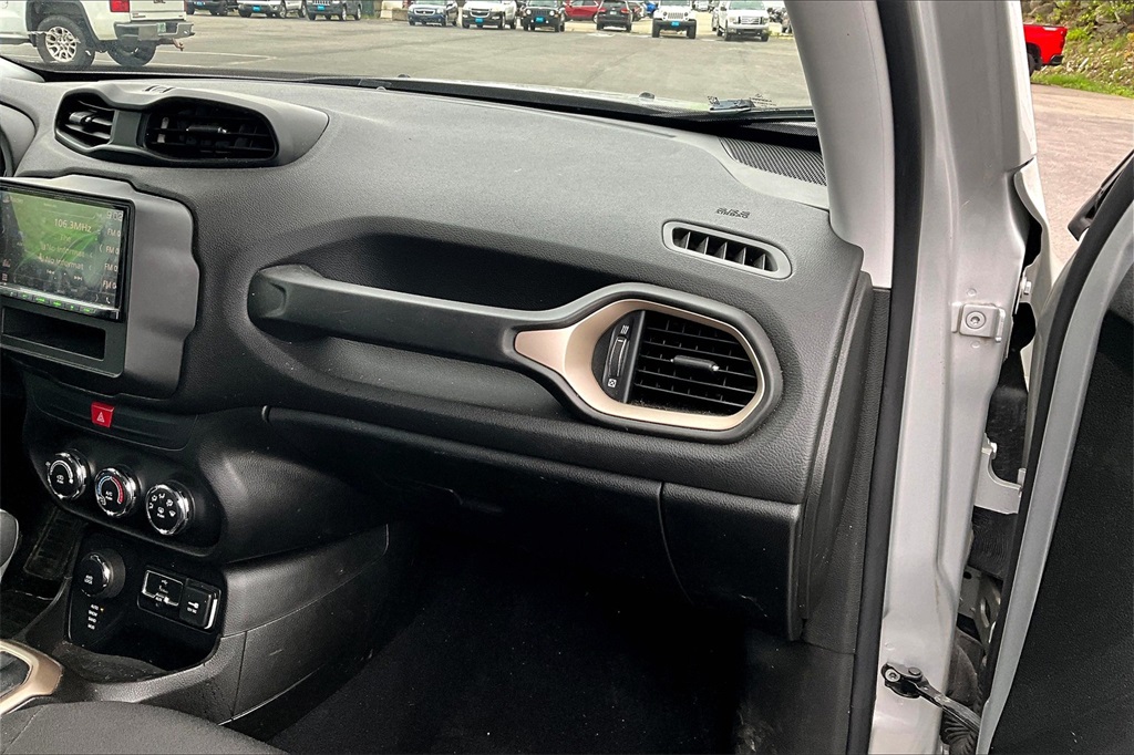 2017 Jeep Renegade Latitude - Photo 13