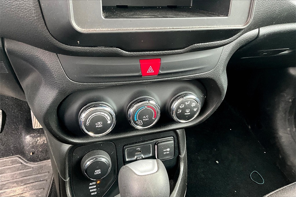 2017 Jeep Renegade Latitude - Photo 25