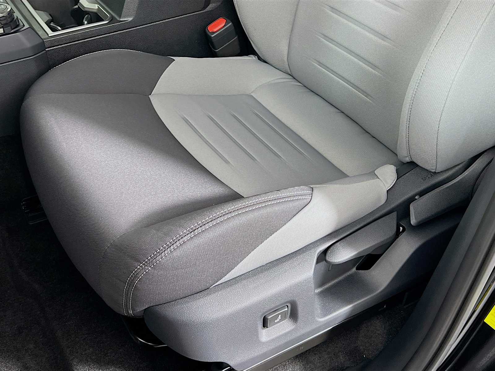 2025 Toyota Tacoma TRD Off Road - Photo 16