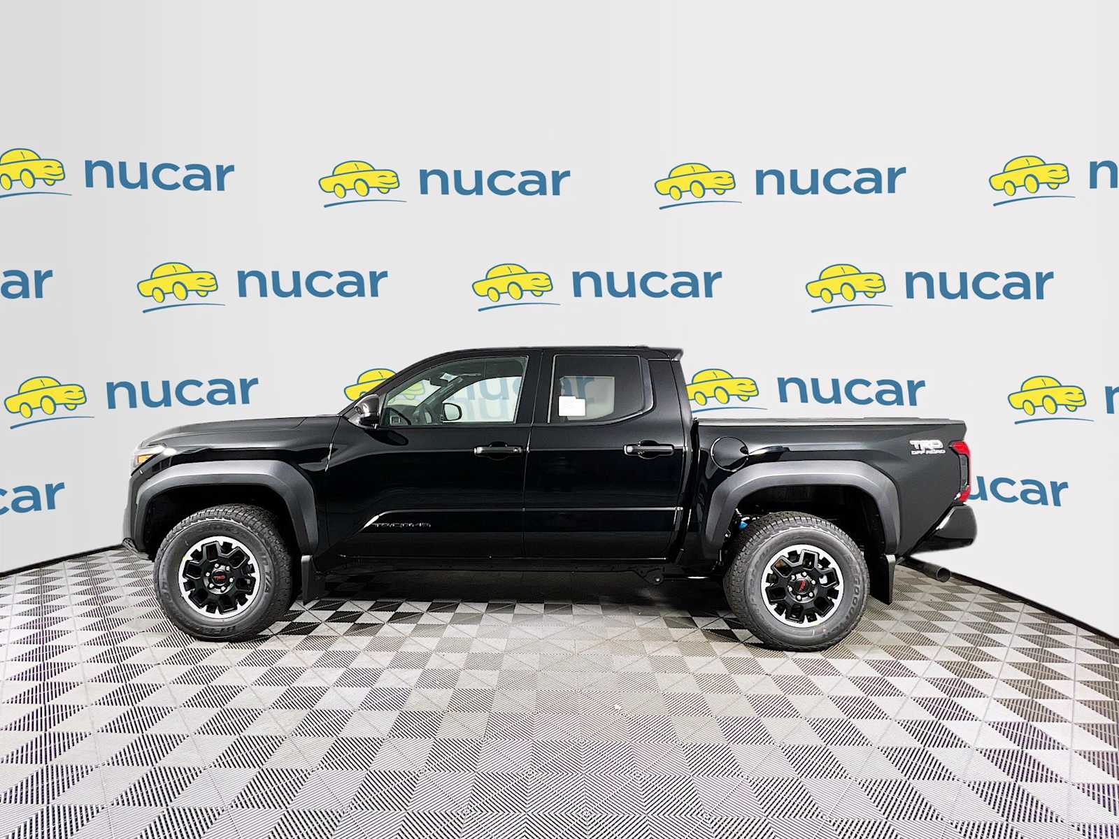 2025 Toyota Tacoma TRD Off Road - Photo 3