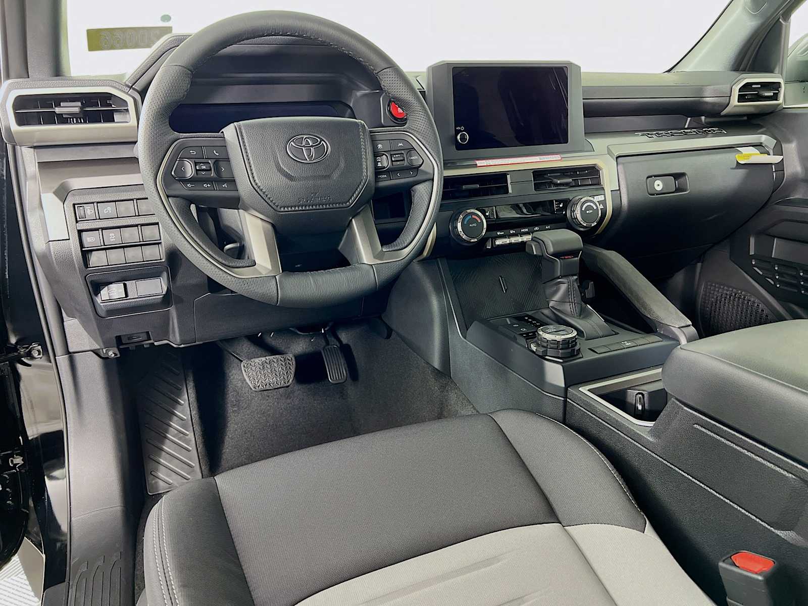 2025 Toyota Tacoma TRD Off Road - Photo 6