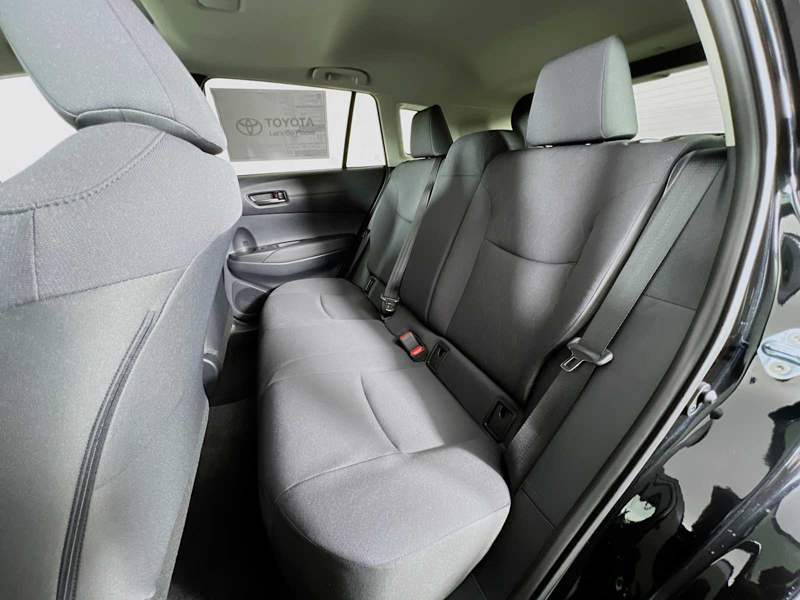 2026 Toyota Corolla Cross LE - Photo 13