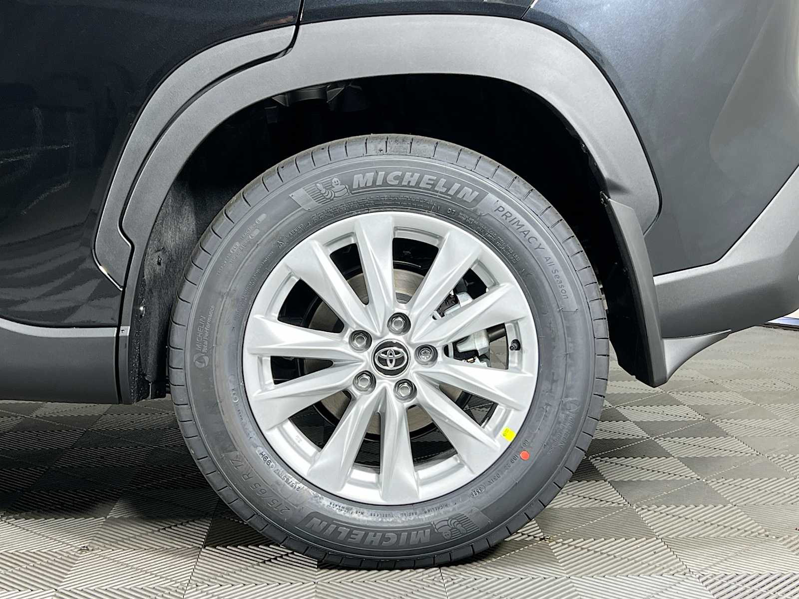 2026 Toyota Corolla Cross LE - Photo 19