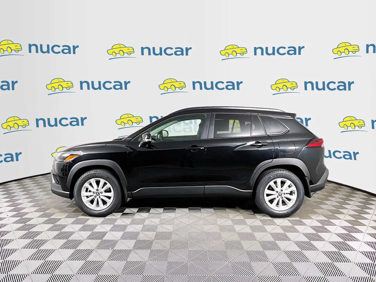 2026 Toyota Corolla Cross LE - Photo 3