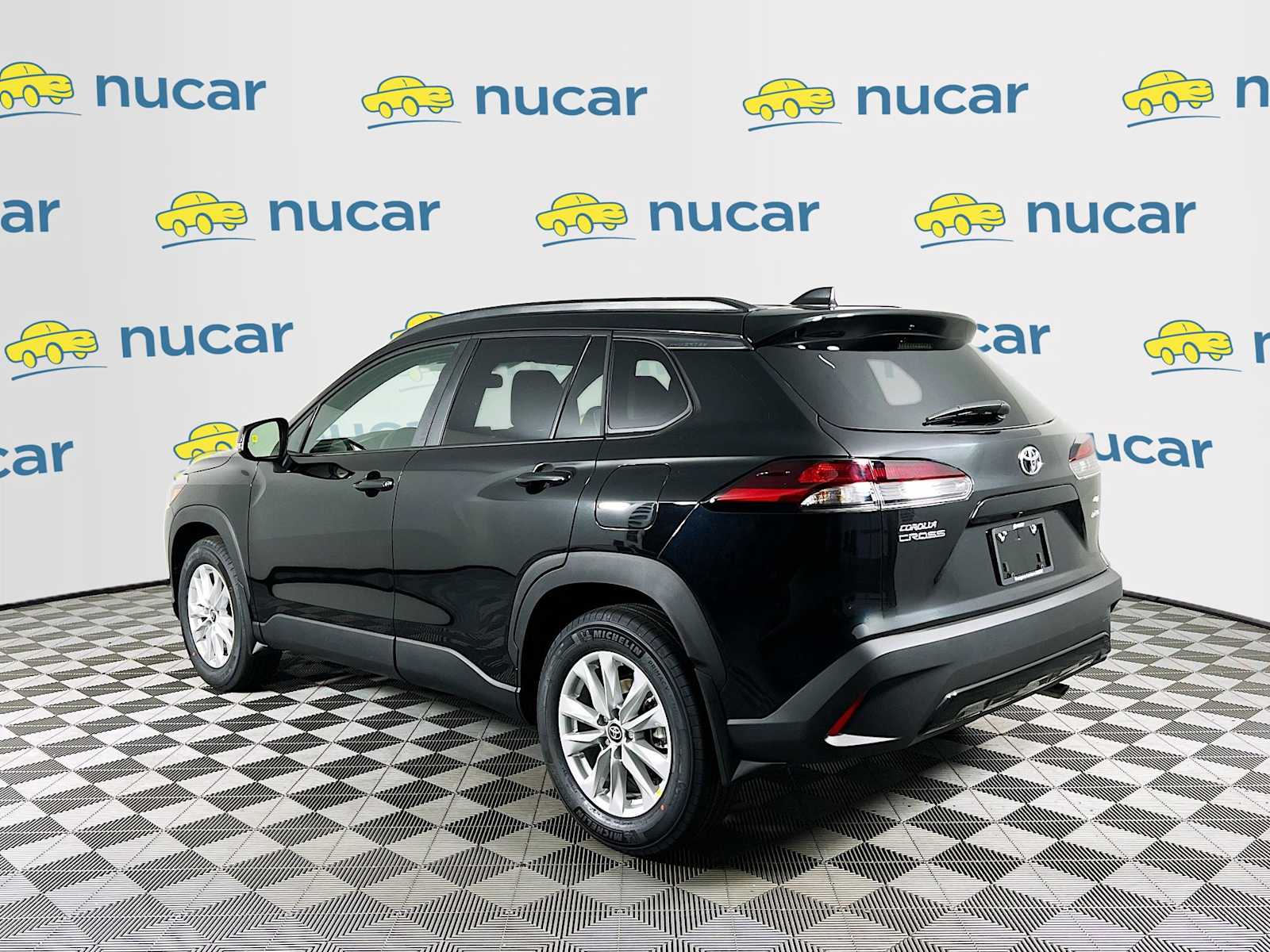 2026 Toyota Corolla Cross LE - Photo 4