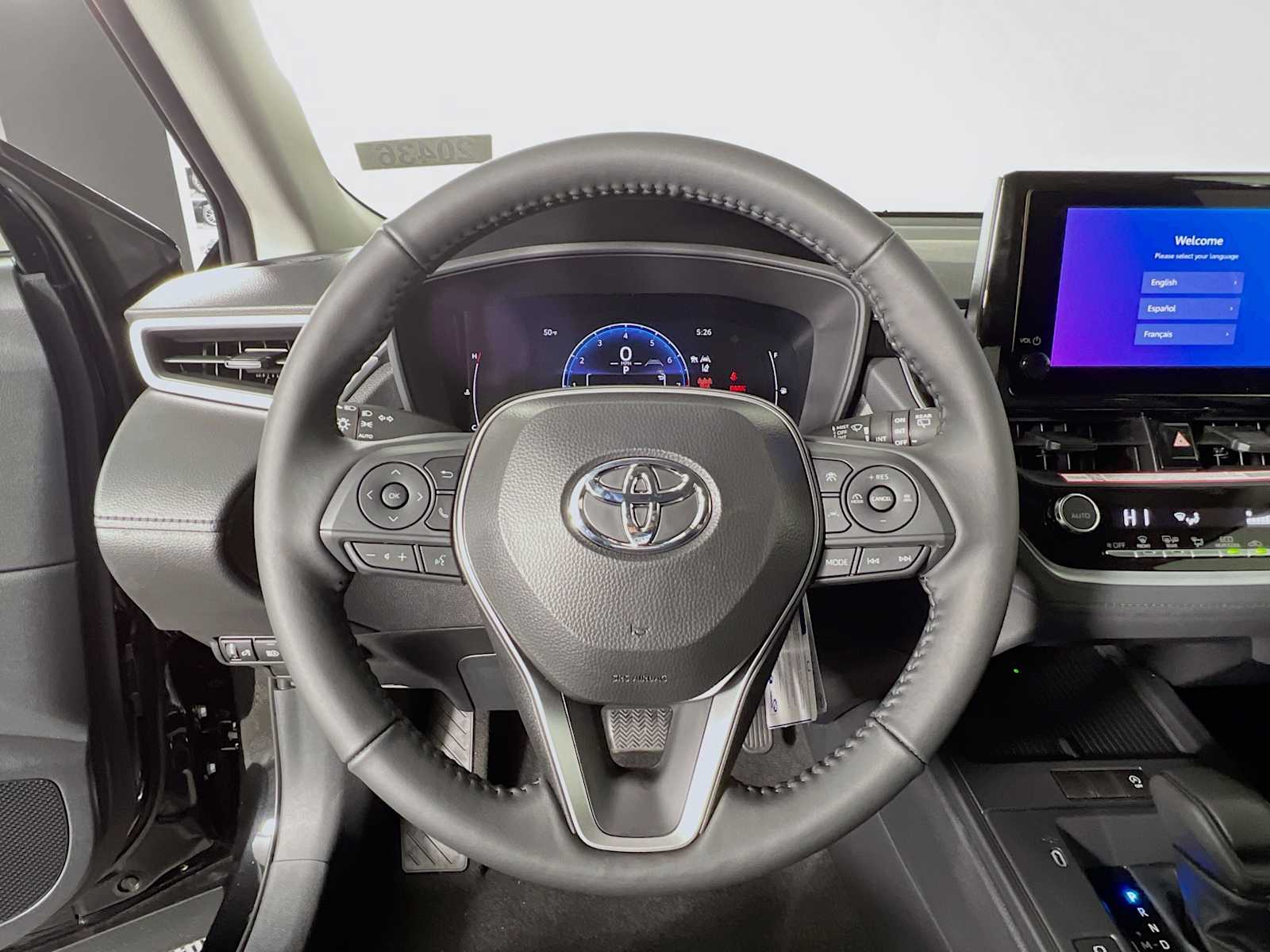 2026 Toyota Corolla Cross LE - Photo 7