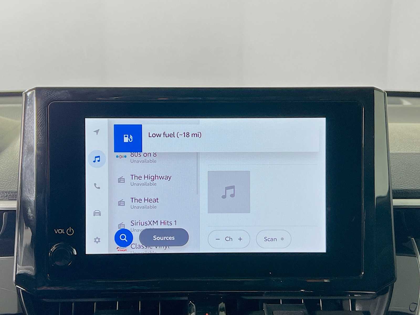 2026 Toyota Corolla Cross LE - Photo 8