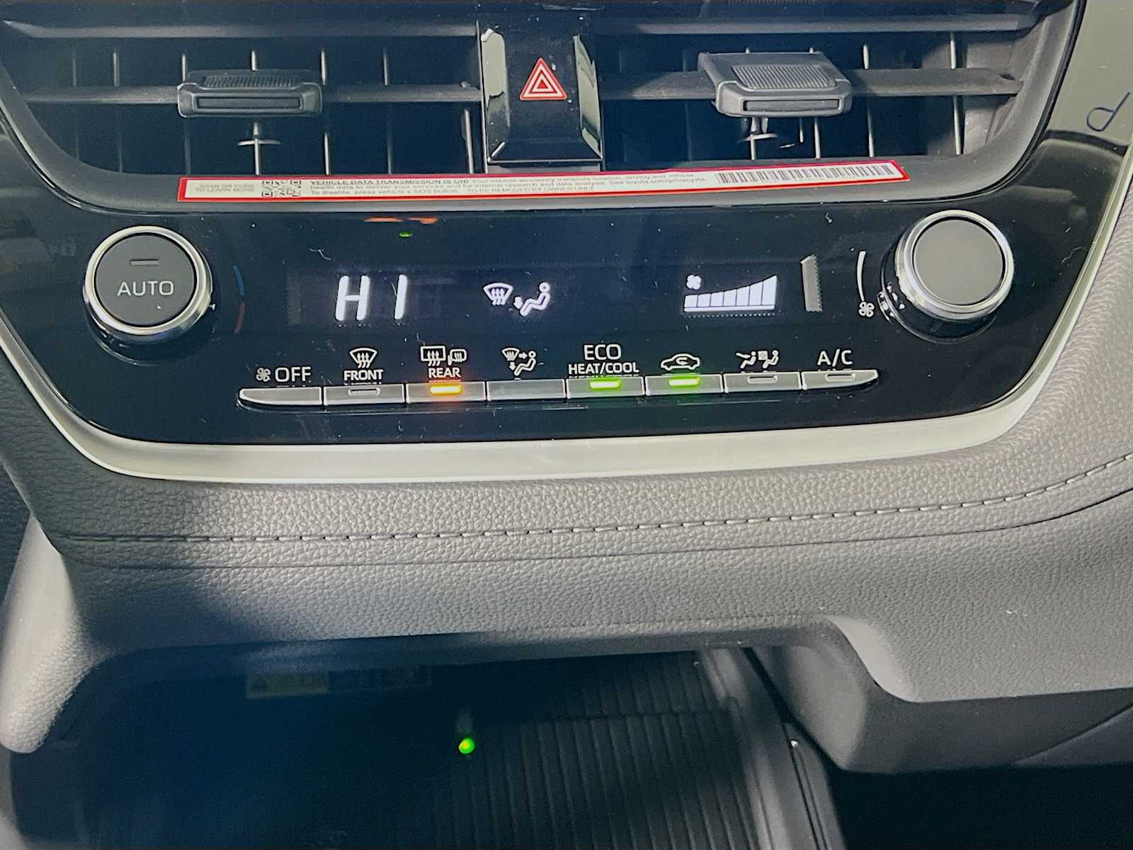 2026 Toyota Corolla Cross LE - Photo 10