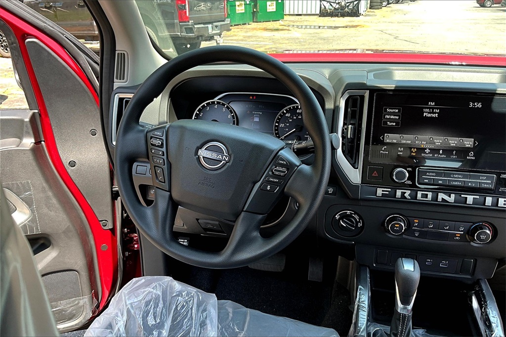 2025 Nissan Frontier SV - Photo 17