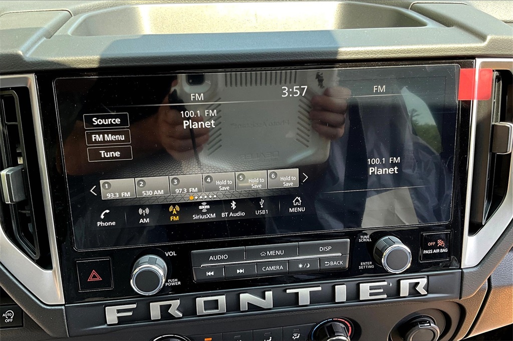 2025 Nissan Frontier SV - Photo 19