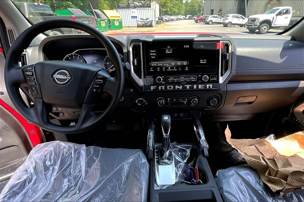 2025 Nissan Frontier SV - Photo 21