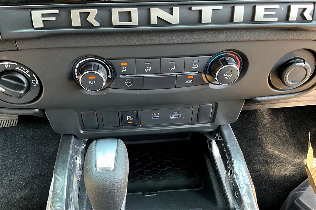 2025 Nissan Frontier SV - Photo 26