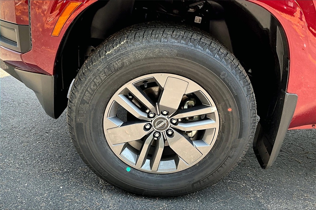 2025 Nissan Frontier SV - Photo 7