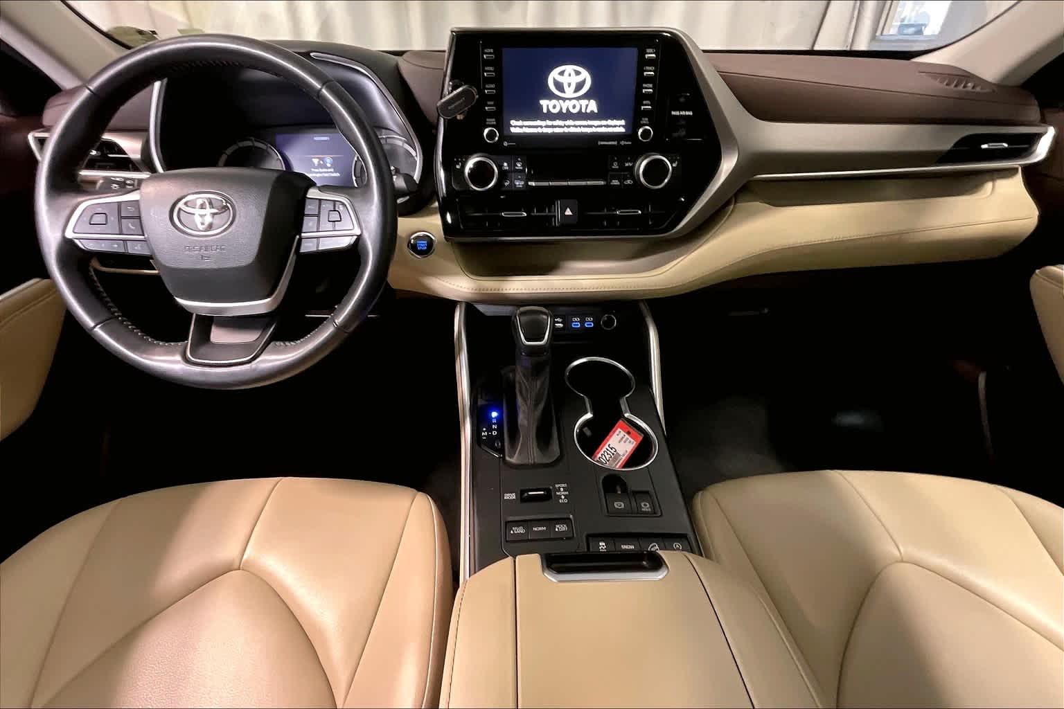 2022 Toyota Highlander XLE - Photo 21