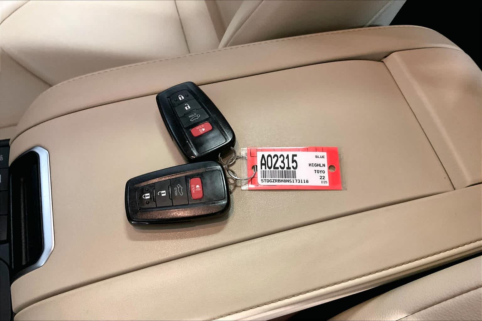 2022 Toyota Highlander XLE - Photo 31